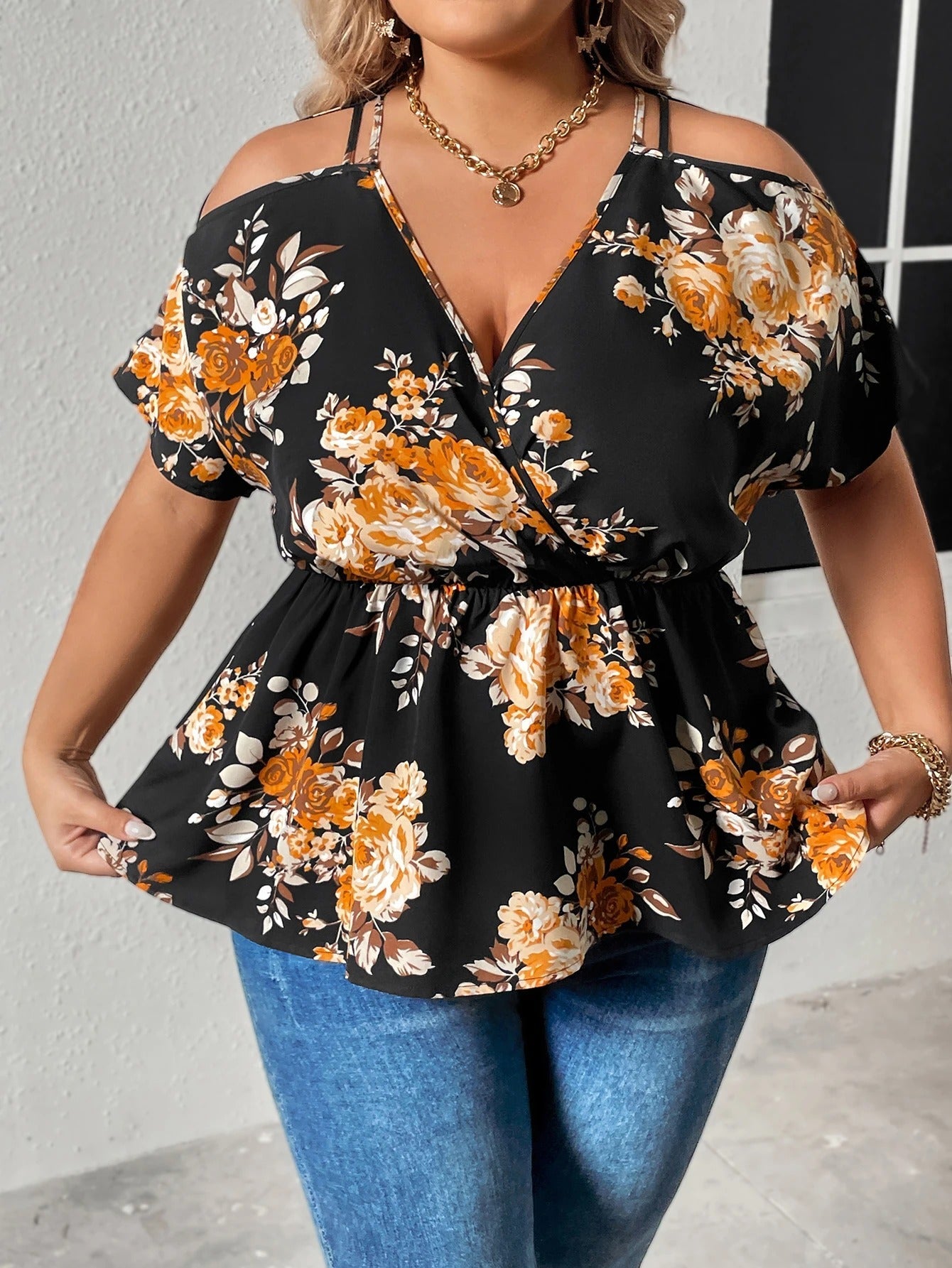 Marah | Flowerprint V-neck