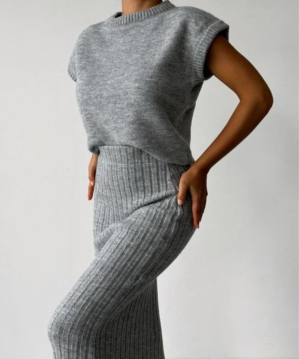 Nancy | Two-piece set Sleeveless Waistcoat + Knitted Skirt